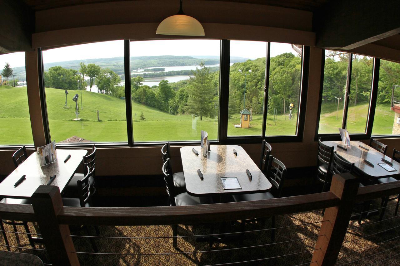 Chestnut Mountain Resort Galena Exterior photo